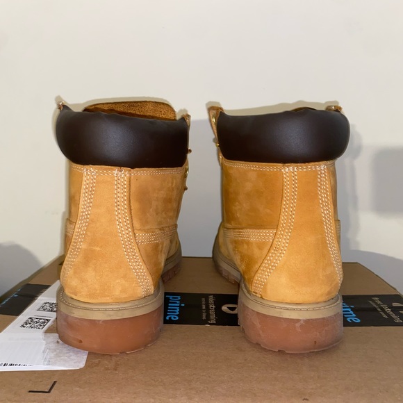 Boots - Picture 5 of 7